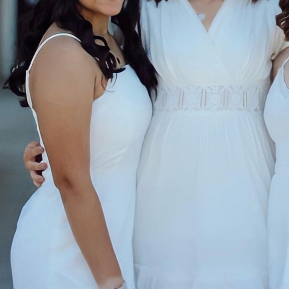 White altars state dress